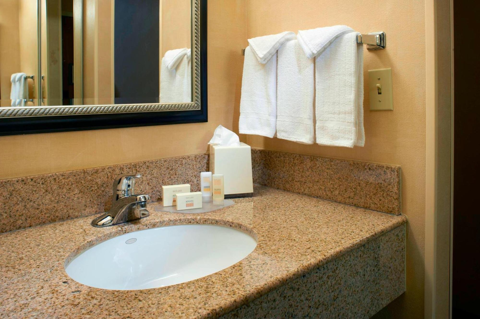 Courtyard By Marriott Chicago Waukegan / Gurnee Hotel Luaran gambar