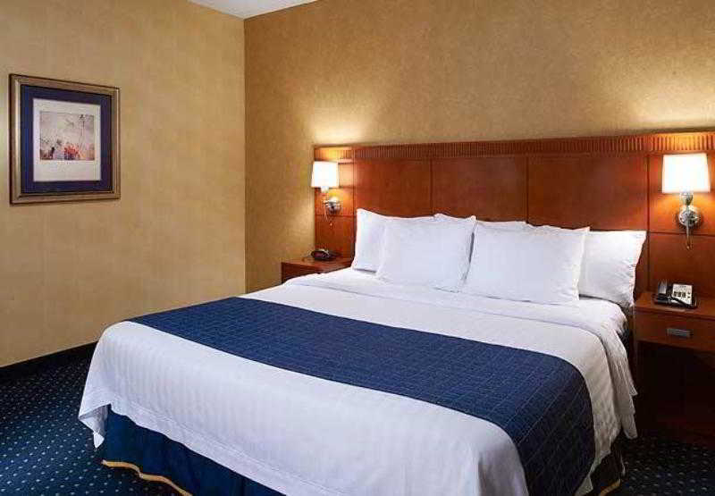 Courtyard By Marriott Chicago Waukegan / Gurnee Hotel Bilik gambar